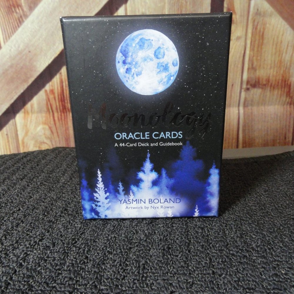 Moonology Oracle 44 Card Deck & Guidebook~NEW~Yasmin Boland~Wiccan~Astro… - Picture 2 of 5
